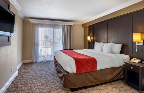 San Onofre Hotel | Comfort Suites San Clemente Beach