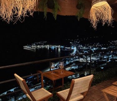 Santiago Apartment | Comfort Viewpoint Sesimbra - parking at center