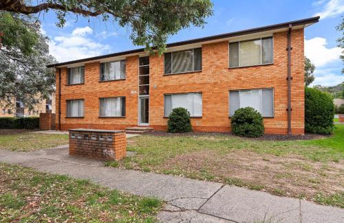 Lyons Apartment | Comfortable 1-Bed Retreat Near Canberra City