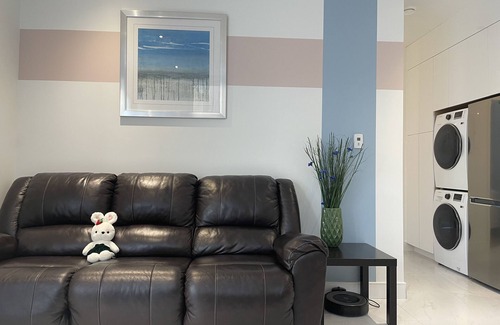 West Point Grey House | comfortable 1 bedroom unit — 15 min from the beach and UBC!