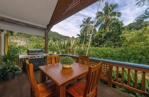 Muri Villa | Comfortable 2-Bedroom Villa surrounded by lush gardens