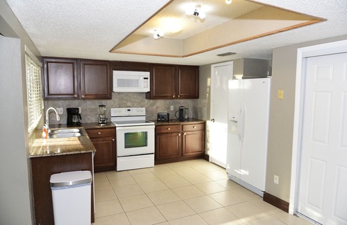 Plano House | 🏡 Comfortable 3BR House in Plano 2 Baths 2-Car Garage Great Location!