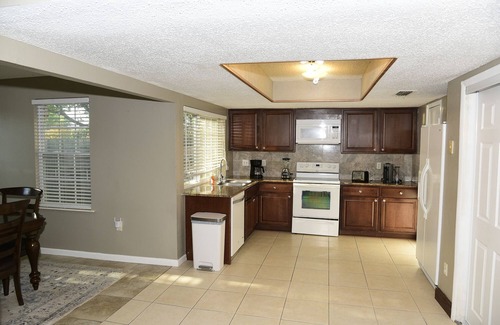 Plano House | 🏡 Comfortable 3BR House in Plano 2 Baths 2-Car Garage Great Location!