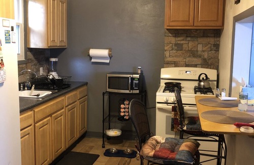 Swissvale Apartment | Comfortable and clean whole apartment, great for couples and friends getaways.