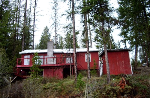 Marion Cabin | Comfortable and Secluded Rustic Wildlife Cabin with WIFI, Roku