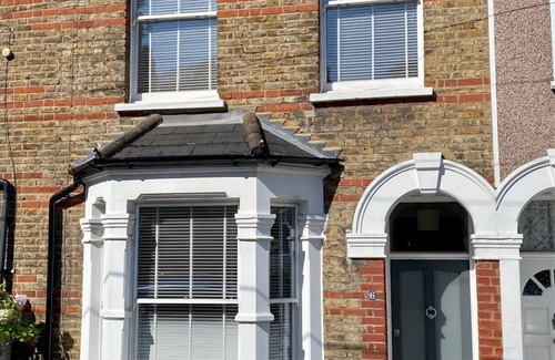 Lewisham House | Comfortable and spacious family home in a quiet London street