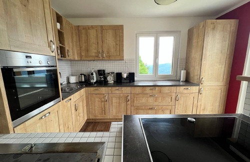 Bodensdorf House | Comfortable Apartment in Winkl Ossiachberg with Generous Garden and Wonderful View