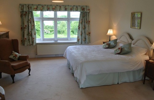 Winchester Apartment | Comfortable apartment with country views on northern edge of Winchester