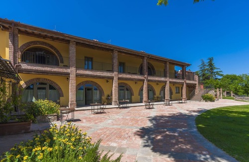 Laterina Apartment | Comfortable apartment renovated from an old brick kiln, with pool and restaurant on site!