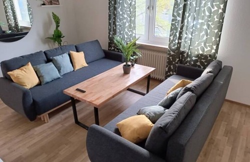 Rathaus Wattenscheid Apartment | Comfortable apartment with balcony for up to 6 people