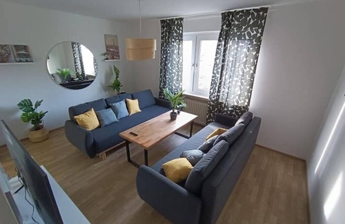 Rathaus Wattenscheid Apartment | Comfortable apartment with balcony for up to 6 people