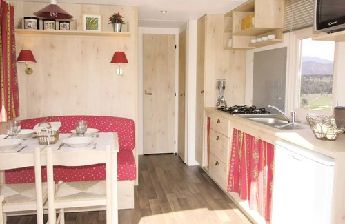 Seillac Cabin | Comfortable caravan - 2 bedrooms - Cosy atmosphere - Kitchenette, bathroom and toilet for 4 people