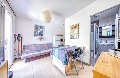 Hourtin Port House | Comfortable Chalet Near the Beach and Marina – Garden, Parking, Leisure Facilities