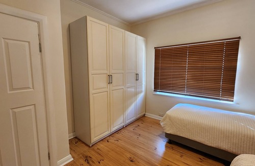 Glenelg East House | Comfortable, Compact and Charming Glenelg Beach House