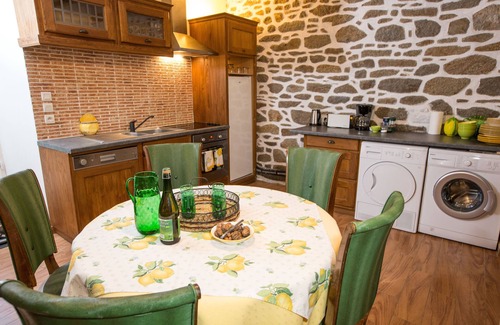 Miniac-Morvan Cottage | comfortable cottage, quiet, with sauna, gardens, near Saint-Malo and Rance