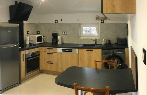 Warnecourt Apartment | Comfortable country apartment in 17th-century mill.