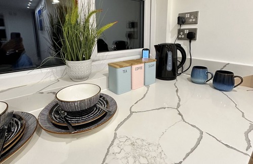 Hillingdon Apartment | Comfortable cozy apartment near Heathrow airport