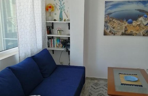 Lozenets Apartment | Comfortable, cozy three-room family apartment with a sea view