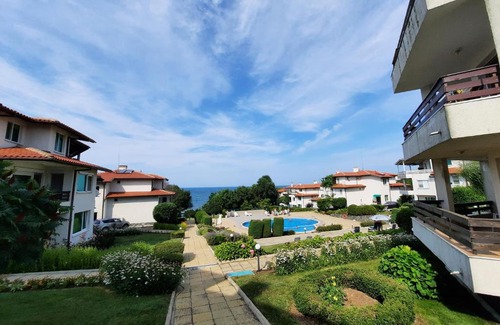 Lozenets Apartment | Comfortable, cozy three-room family apartment with a sea view