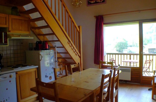 Samoens Apartment | Comfortable duplex with south balcony, pets allowed and parking