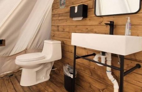 Monticello RV Rental | Comfortable Glamping Tent close to Canyonlands