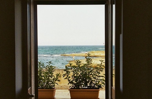 Villanova Apartment | Comfortable Ground-Floor Apartment right on the coast with extra comforts