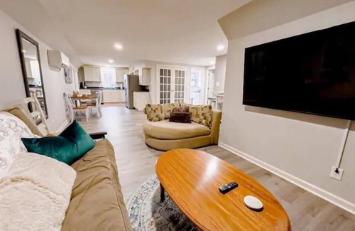 Harrods Creek Apartment | Comfortable Guest Suite close to the Lewis & Clark Bridge Trail