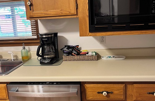 Burnsville House | Comfortable home with stunning porch views