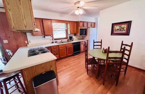 Burnsville House | Comfortable home with stunning porch views