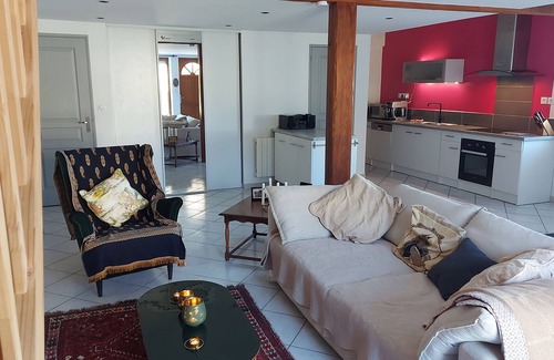 Verdelais House | Comfortable house with view on the vineyard slopes. Large living room of 50 m2