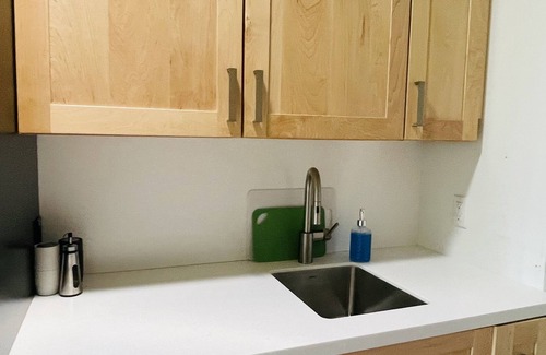 Nelson House | Comfortable lodging close to Whitewater & town