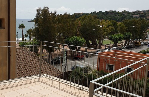 Sapri Apartment | Comfortable one-bedroom apartment with kitchen and level terrace 50 meters from the sea