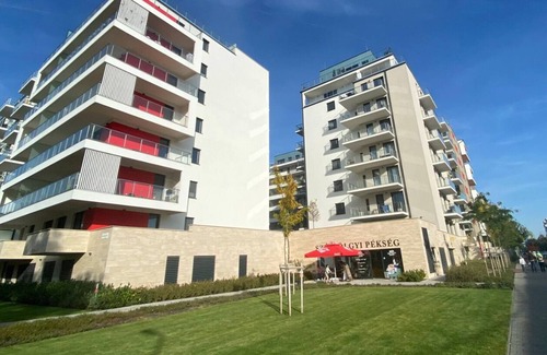 Vizafogo Apartment | Comfortable place on the Marina port