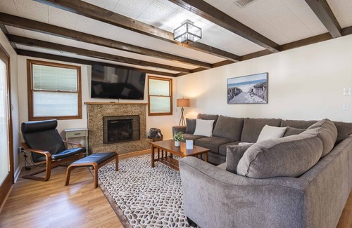 Grover Beach House | Comfortable Ranch Home Suitable for Families, Close to Everything in 5-cities.