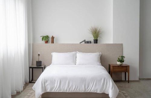 Oster Bed & Breakfast | Comfortable room in Malmo- Husievägen 100