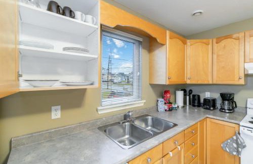 Moncton House | Comfortable, Spacious 3 bedroom Home