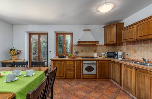 Stanisovi Villa | Comfortable stone Villa Maggie with shared pool in Resort Vlakovo