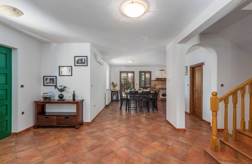 Stanisovi Villa | Comfortable stone Villa Maggie with shared pool in Resort Vlakovo