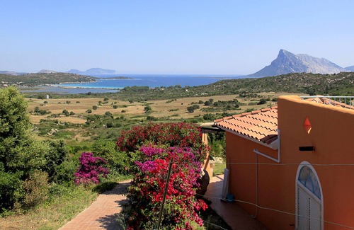 Tiriddo Apartment | Comfortable studio with sea view and balcony or terrace