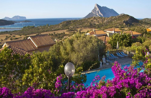 Tiriddo Apartment | Comfortable studio with sea view and balcony or terrace