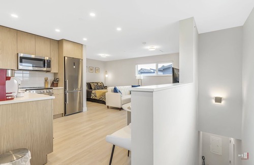 Tsawwassen Apartment | Comfortable Studio Laneway Home