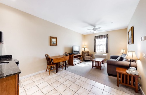 Northeast Harbor House | Comfortable Suite in Downtown Northeast Harbor w/WiFi & AC - Walk to the Water