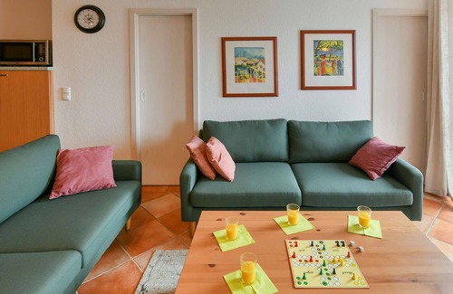 Neuensien Apartment | Comfortable vacation apartment with lake view and conservatory in the Seedorf vacation park