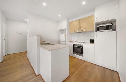 Wright Apartment | Comfy 1-Bed with Balcony in Tranquil Location