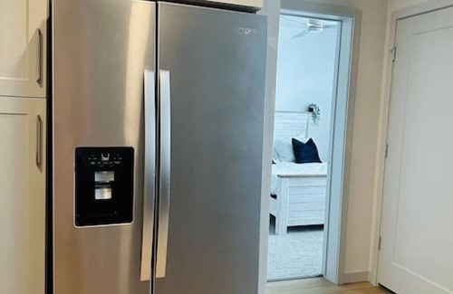 Dupont Apartment | Comfy 1BR w/Gym & Pool!