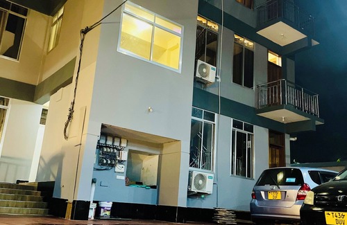 Kunduchi Apartment | Comfy 2-bedroom apartment with WiFi, AC in vibrant area in Dar es Salaam🥰