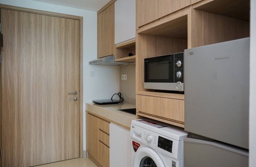 Pondok Aren House | Comfy And Minimalist Studio At Embarcadero Bintaro Apartment