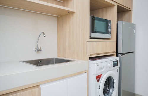 Pondok Aren House | Comfy And Minimalist Studio At Embarcadero Bintaro Apartment