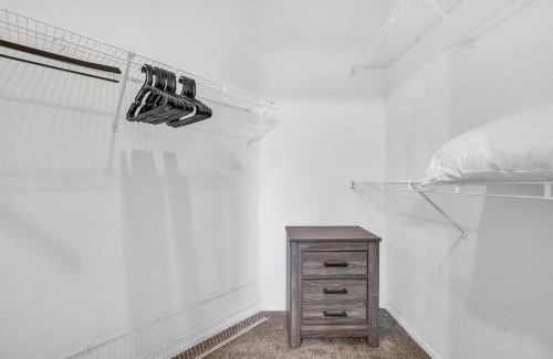 Maryvale Apartment | Comfy Condo with Heated Pool and Gym