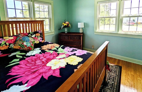 Cedar Island House | Comfy Cottage Cedar Island Bay - GREAT Deal